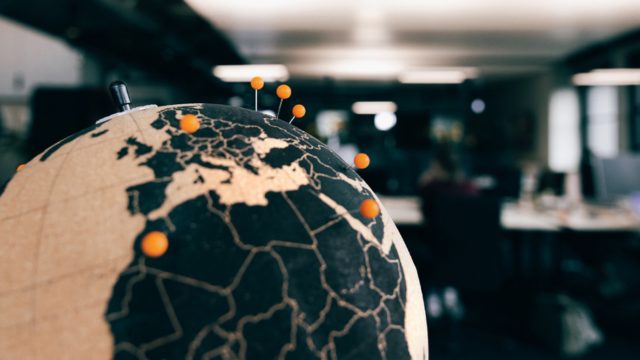 Globus zum Thema Tourismus Marketing – intelligente Media-Strategien und datenbasierte Kampagnen für messbare Performance.